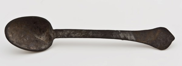 Hendrick van Duyveland, Spoon with an oval bowl and flat handle with cord-shaped end, small size, spoon cutlery soil find tin