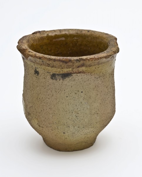 Ointment jar, red pottery, small foot, ointment jar pot holder soil find ceramic earthenware glaze lead glaze, hand-turned