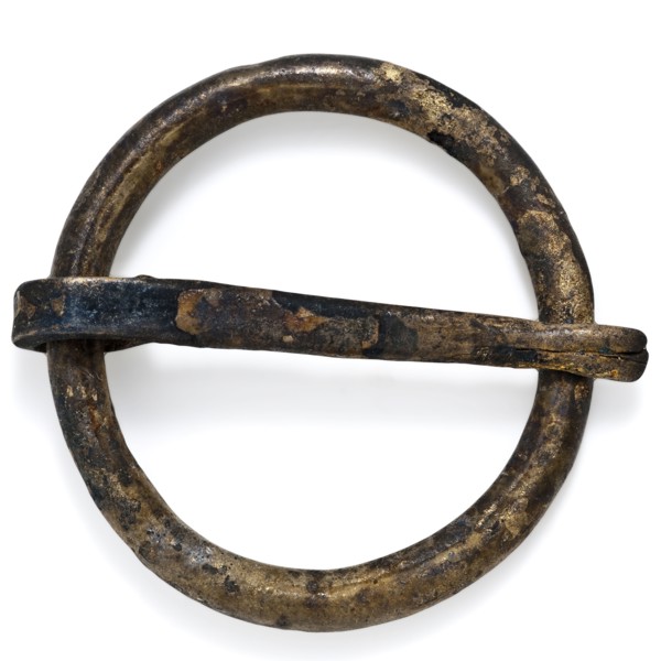 Lightly oval buckle with angel, clasp fastener component soil find bronze copper brass metal, cast Light oval buckle of copper