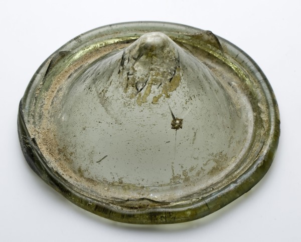 Fragment of bottom, stand ring and smooth Beaker wall, drinking cup drinking utensil holder soil find glass, hand-blown glass