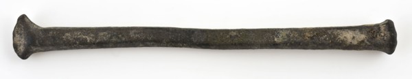 Three pewter spoon stalks without container, the largest of which has an onset, spoon cutlery soil find tin metal largest, cast