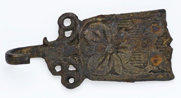 Strap or batter plate with hook and decoration, belt tongue fittings clothing accessories clothing soil find tin copper brass