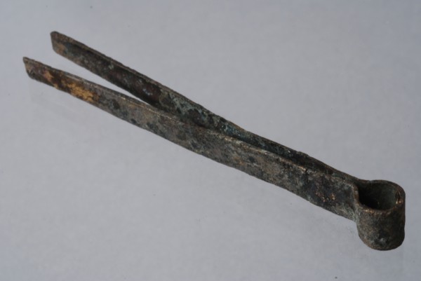 Brass candy extractor, in the form of tweezers, stoner tweezers tool kit soil finding brass metal, whole (2) and half (1) spice