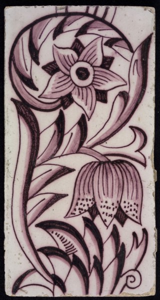 Rectangular edge tile in purple with sling decor of speckled tulip, flower with ten triangular petals, leaves, type of tulip