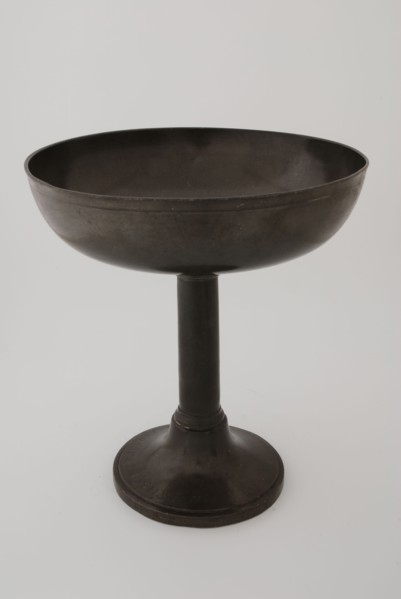 Tinsmith: Johannes Daniël Druy, Collective scale with CHURCH OF DUTCH DELFSHAVEN, scale tin, cast Round hollow foot merging