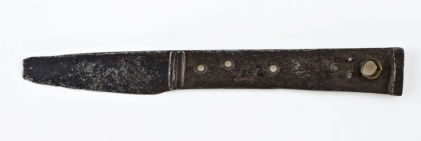 Blade with baffles and plate gong with hood and copper ring, knife cutlery soil find iron brass metal blade, hand forged