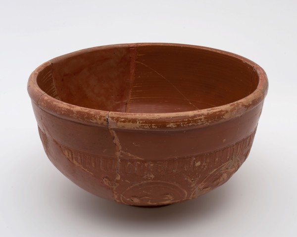 Deep roman bowl on stand ring, terra sigillata, embossed with niches and medallions, bowl bowl tableware holder soil find