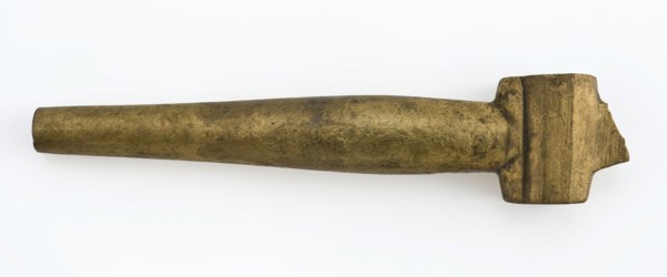 Yellow metal tap without spout, with stopper with handle in the shape of half three pass, spigot part soil found bronze brass
