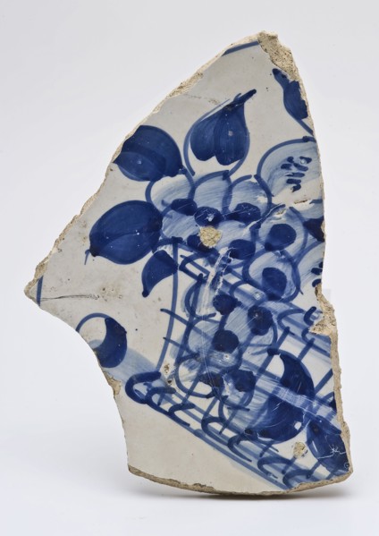Fragment majolica dish on stand ring with fruit basket in blue, dish plate board plate soil find ceramic earthenware glaze tin