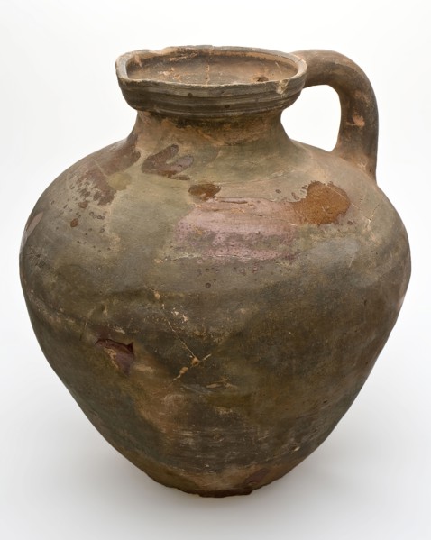 Pottery jug with ear, on six stand fins, neck with cuff collar and spout, water jug crockery holder soil find ceramic