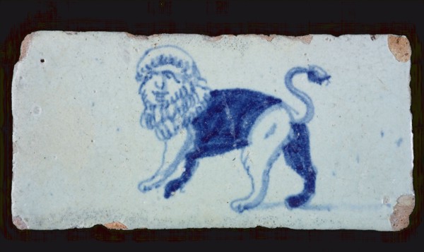 Border tile, lion with human face, edge tile wall tile tile sculpture ceramic earthenware glaze, baked 2x glazed painted Red
