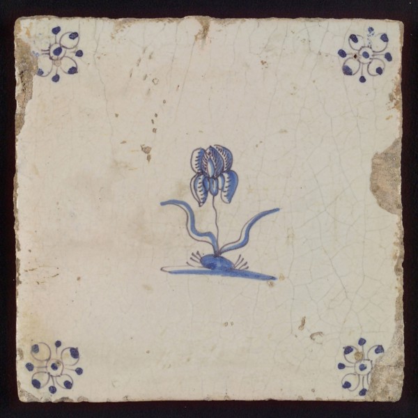White tile with blue flower, orchid, corner motif spider, wall tile tile sculpture ceramic earthenware glaze, baked 2x glazed
