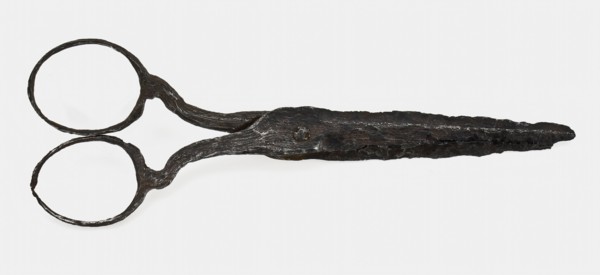 Scissors with slightly curved legs, scissor cutting tool soil finds iron metal, one scissor blade marked with letter: Y
