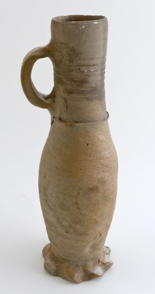 Jug or jacobakan on pinched foot with profiled edge at the bottom of the neck, Jug or jacobakan jug crockery holder soil find