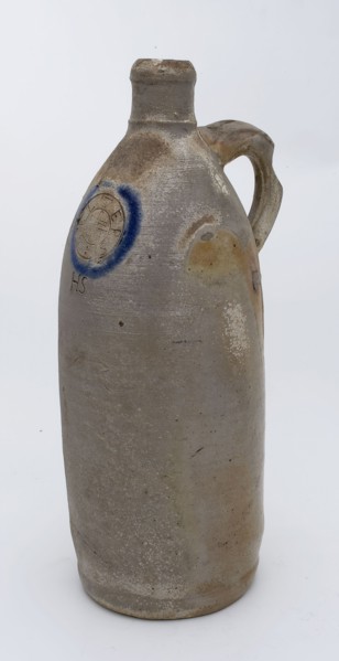 Stoneware mineral water hatch on stand surface, cylindrical, stamped mark, mineral pitcher pitcher pitcher product packaging