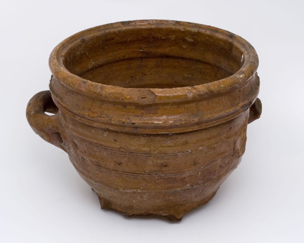 Pottery cheese mold, pot on stand, with two lying ears, wide top edge, cheesecake shape kitchen utensils earthenware ceramics