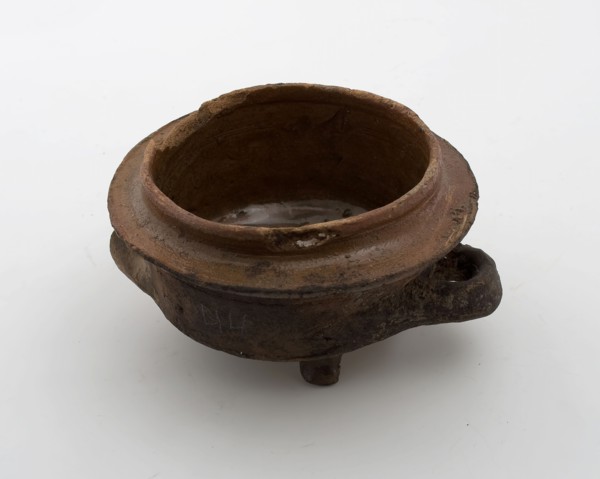 Pottery barley pan, toys, red shard, internal glazed, two sausage rolls, on three legs, griddle pan crockery holder kitchen
