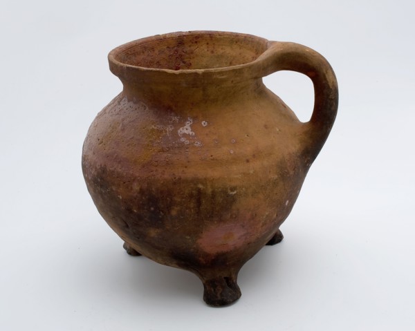 Pottery cooking jug, grape-model, red shard, sparing lead glaze, vertical sausage ear, three legs, cooking pot crockery holder