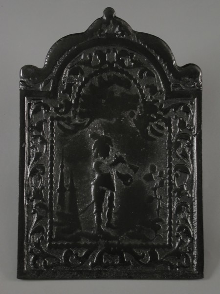 Fireback with bagpipe player, flower garlands, fish and shell, hob plate cast iron, cast Rectangular hob with bow