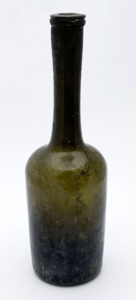 Cylindrical bottle, ladies' leg, bottle holder soil find glass, free blown and shaped cylindrical bottle neck neck or ladies