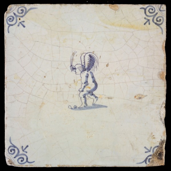 White tile with blue putto; corner pattern ox head, wall tile tile sculpture ceramic earthenware glaze, baked 2x glazed painted