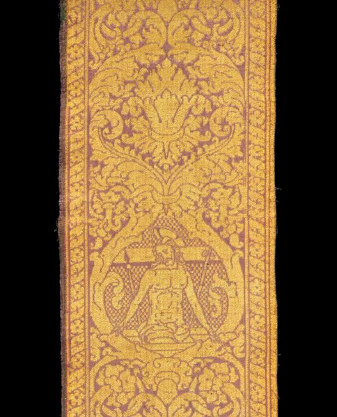 Fragment (From an Orphrey Band), 15th century, Italy, Silk and linen, compound weave, 114.4 x 21.6