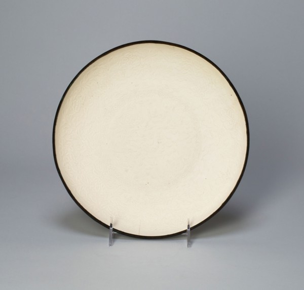 Dish with with Lotus, Saggataria, Mallow, and Peony, Northern Song dynasty (960–1127)/Jin dynasty