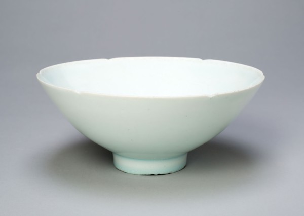 Foliate Bowl with Peony Scrolls, Song dynasty (960–1279), 12th/13th century, China, Jiangxi