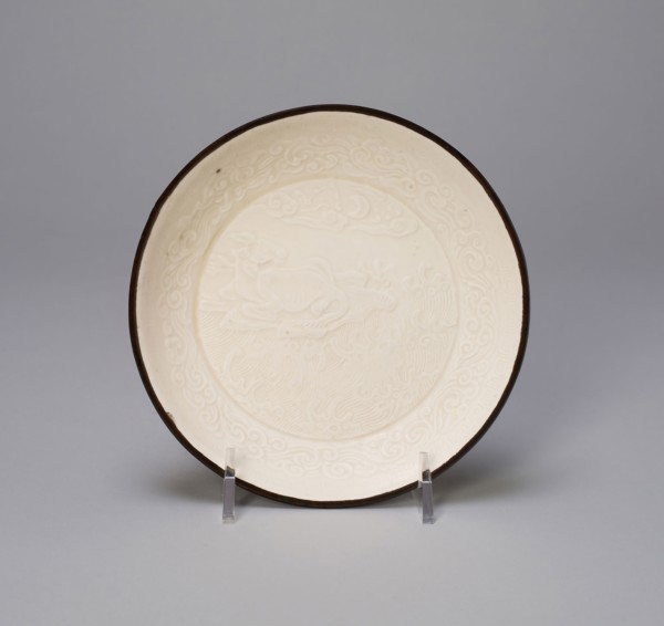 Dish with Mythical Bovine (Xiniu) amid Waves Viewing the Moon and Constellations, Jin dynasty