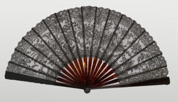 Fan, 1870/1890, France, tortoiseshell(?), ribs, slips, and guardsticks, silk, bobbin lace, 30.5 ×