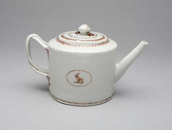 Teapot, c. 1790, China, Chinese, made for the American market, China, Porcelain, H.: 14.8 cm (5