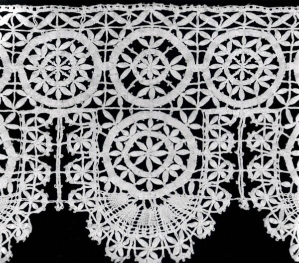 Five Borders, 1620/40, Italy, Genoa, Italy, Linen, bobbin straight lace, a: 11.8 x 93.8 cm (4 5/8 x