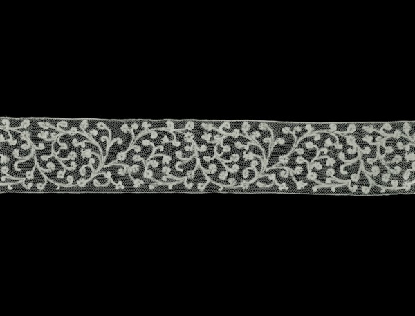 Border, 1675/1700, Flanders, Flanders, Linen, bobbin part lace, 14.3 × 311.2 cm (5 5/8 × 122 1/2 in