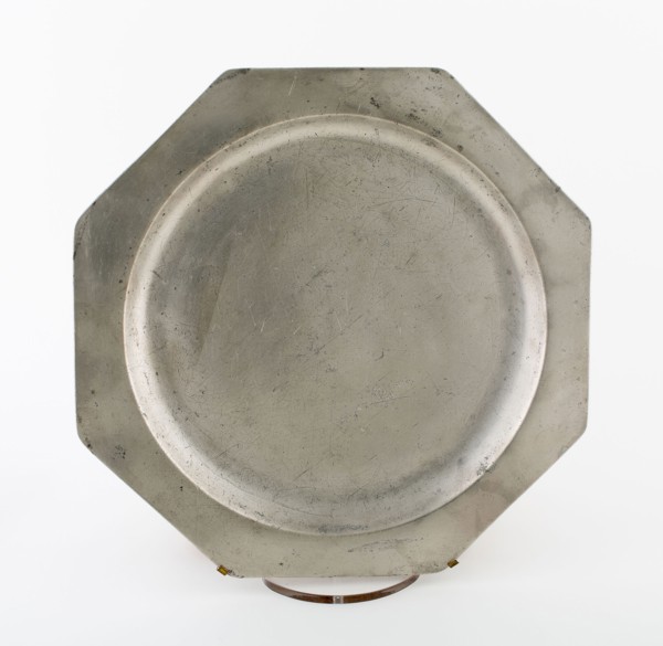 Platter, 1730/60, Thomas Bacon, English, active 1730-1760, England, Pewter, 1.6 × 31.5 cm (5/8 × 12