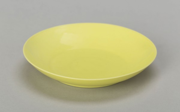 Saucer, Qing dynasty (1644–1911), Yongzheng reign mark and period (1723–35), China, Porcelain