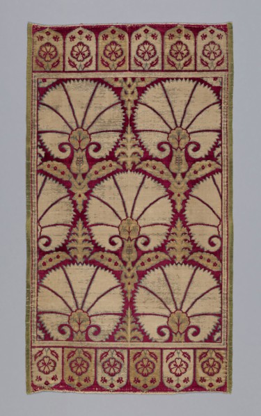 Cushion Cover, 1601/25, Turkey, Bursa, Turkey, Silk, gilt-and-silvered-metal-strip-wrapped silk,
