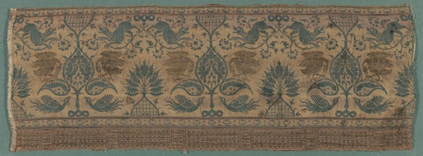 Fragment, 14th century, Italy, Silk, gilt-animal-substrate-wrapped linen, warp-float faced 2:1 'S'