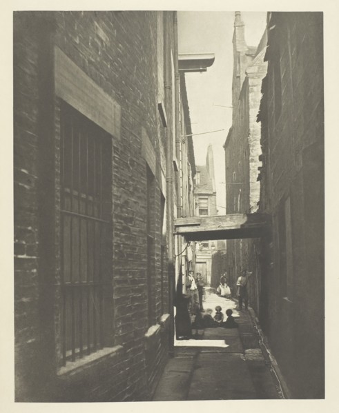 Close No. 29 Gallowgate, 1868, Thomas Annan, Scottish, 1829–1887, Scotland, Photogravure, plate 21
