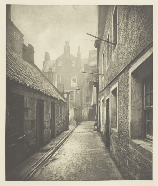 Close No. 115 High Street, 1868, Thomas Annan, Scottish, 1829–1887, Scotland, Photogravure, plate 7