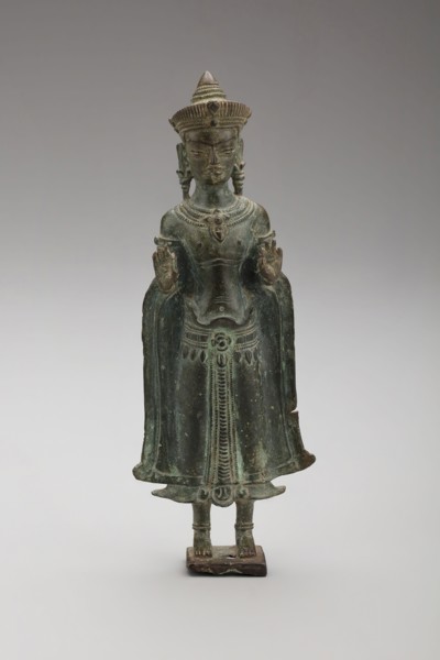 Crowned Buddha with Hands in Gesture of Teaching (Vitarkamudra), Angkor period, late 12th/early