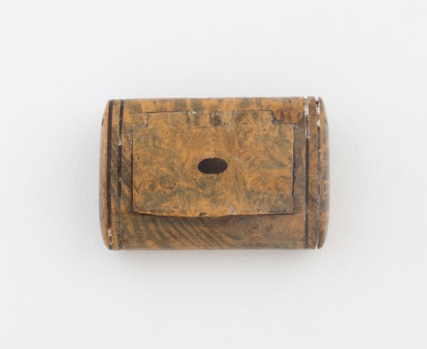 Snuffbox, c. 1840, Continental Europe, possibly Netherlands, Europe, Burled wood, 3.5 × 2.5 cm (1