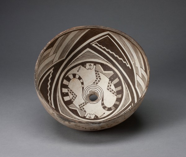 Bowl, A.D. 950/1150, Mimbres branch of the Mogollon, Classic Mimbres Black-on-white, New Mexico,