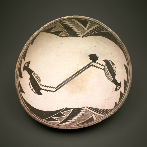 Bowl with Mirror Pattern of Birds Framed by Geometric Motifs, A.D. 950/1150, Mimbres branch of the