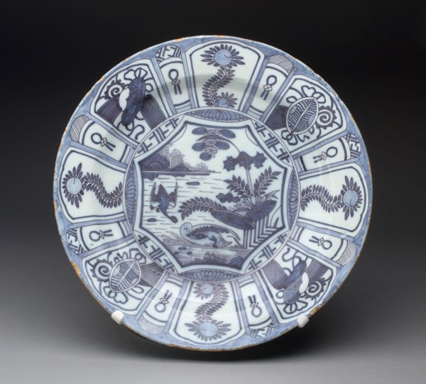 Charger, c. 1680, Netherlands, Delft, Delft, Tin-glazed earthenware with underglaze blue
