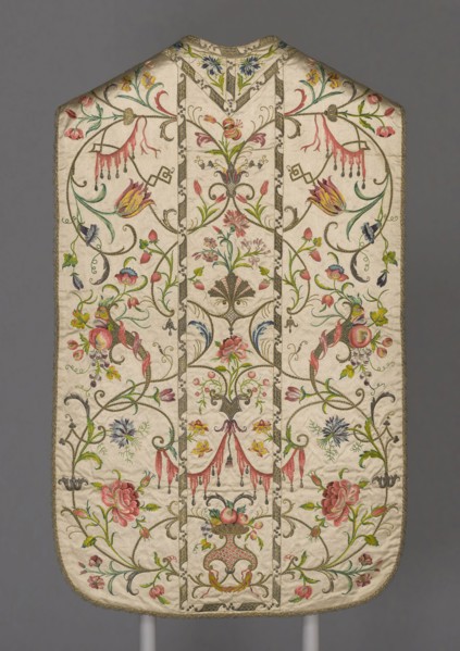 Chasuble, 1740/50, Italy, Piemonte, Italy, Silk, warp-float faced 7:1 satin weave, embroidered with