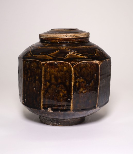 Faceted and Covered Jar, Joseon dynasty (1392–1910), 19th century, Korea, Korea, Stoneware with