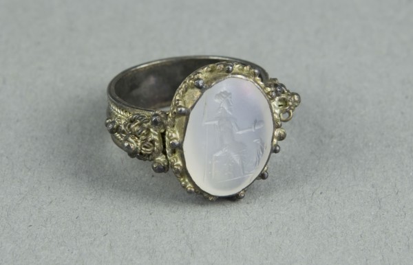 Finger Ring with Intaglio Depicting Zeus, 1st/2nd century AD, Roman, Rome, Stone and metal, Ring: W