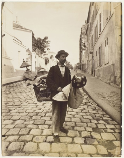 Marchand abat-jours, 1899/1900, Jean-Eugène-Auguste Atget, French, 1857–1927, France, Albumen