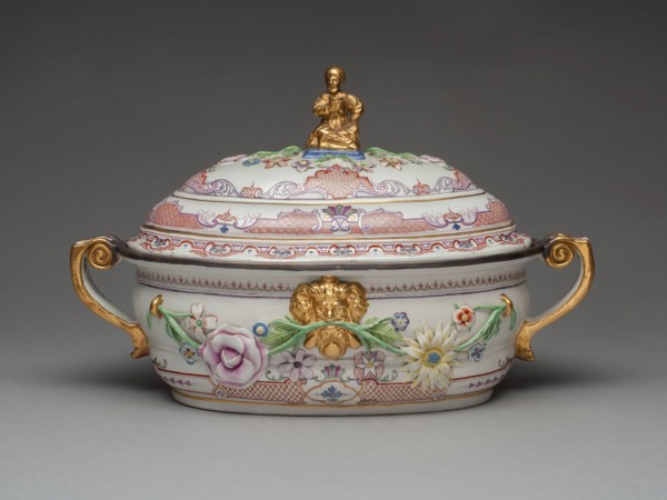 Oval Tureen, 1730/35, Du Paquier Porcelain Manufactory, Austrian, 1718-1744, Vienna, Hard-paste