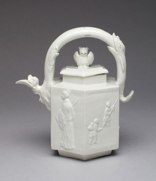 Teapot, c. 1720, Du Paquier Porcelain Manufactory, Austrian, 1718-1744, Vienna, Hard-paste